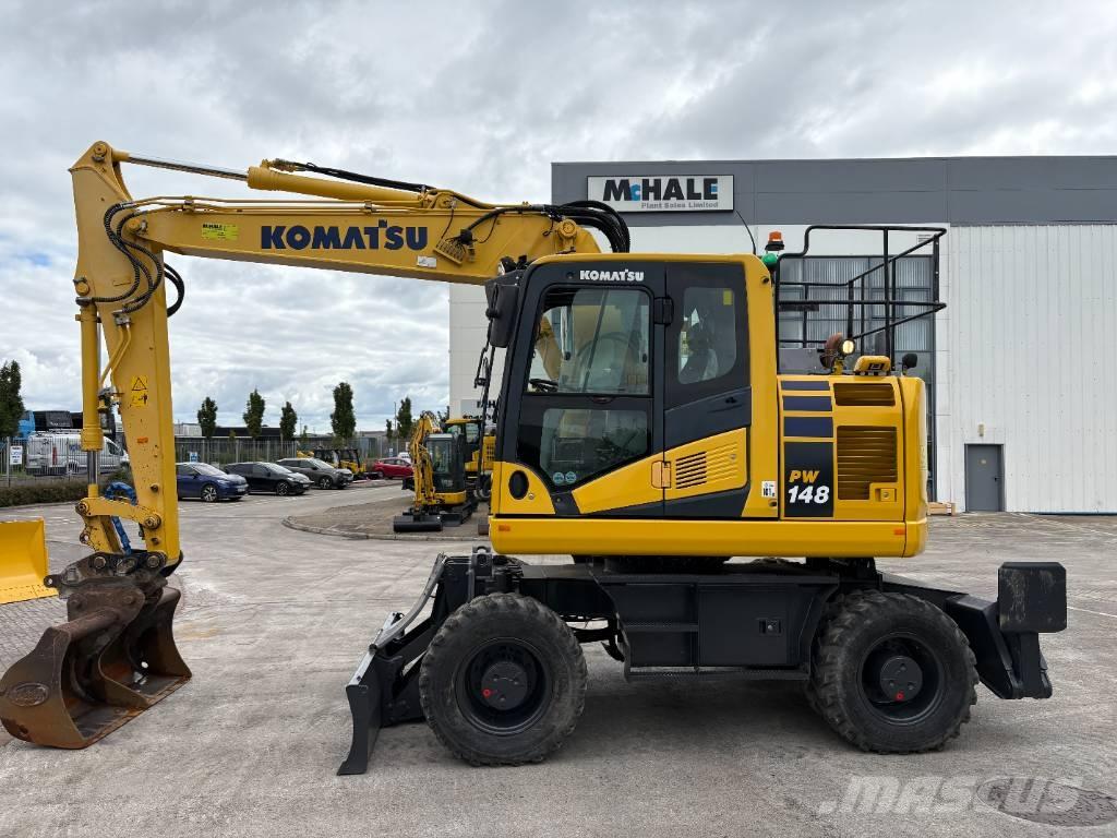 Komatsu PW148-11 Wheeled excavators