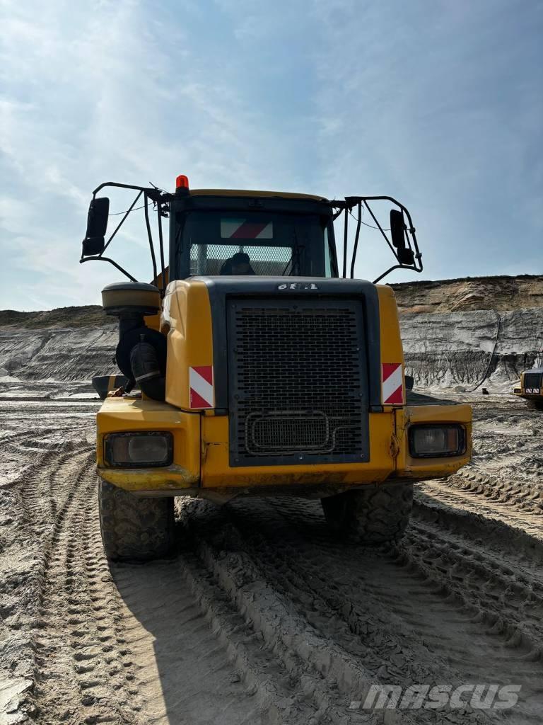 Bell B 25 Articulated Haulers