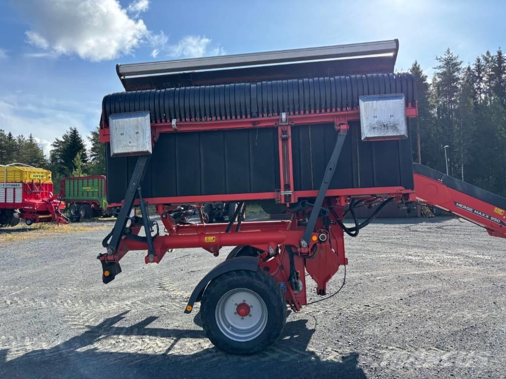 Kuhn Merge Maxx 950 Windrowers