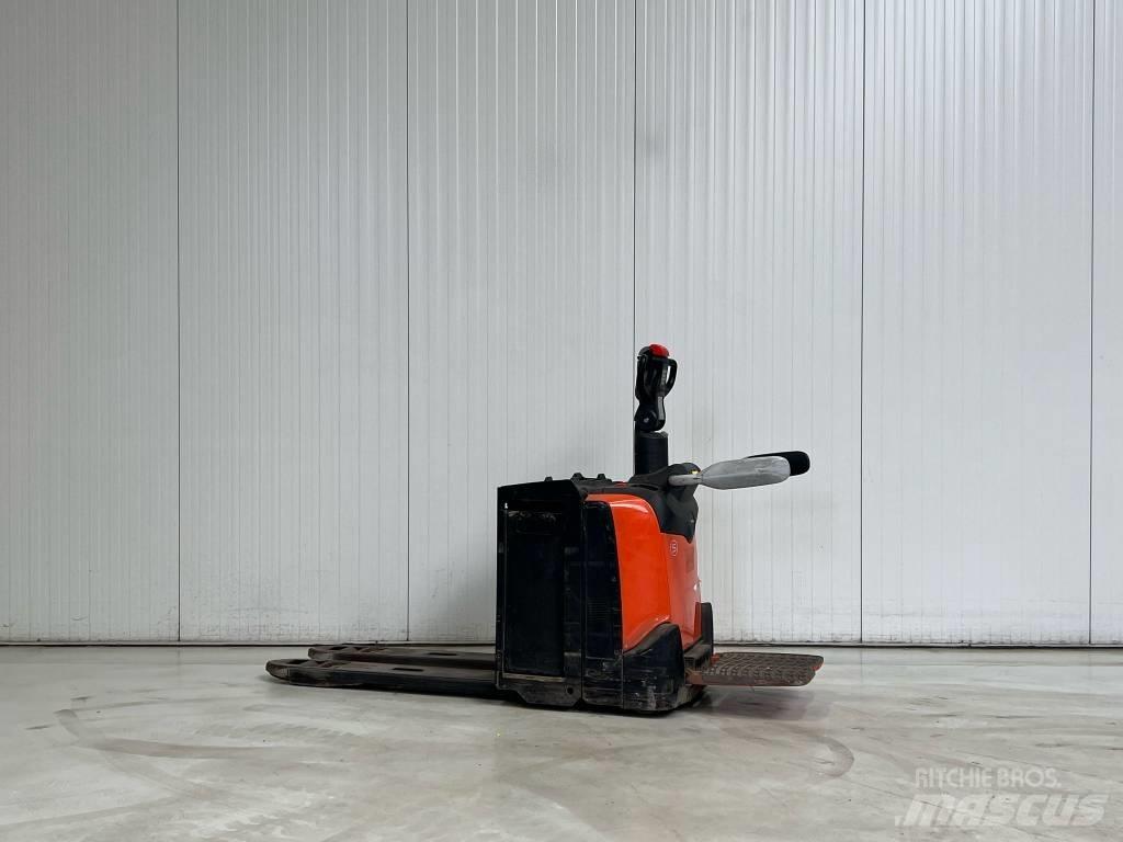 BT LPE250 Low lift with platform