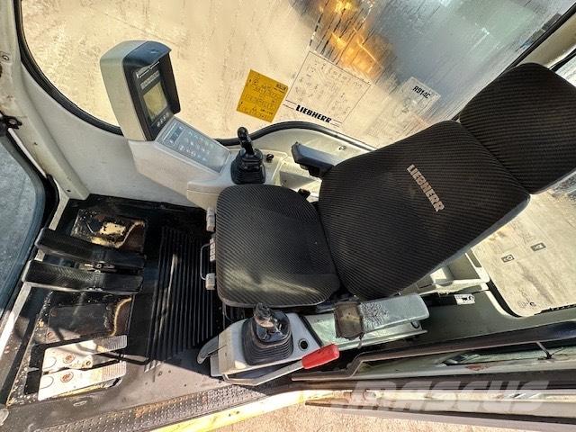 Liebherr R 914 C CAB Cabins and interior