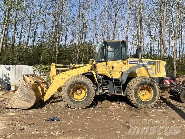 Komatsu WA320-5 Backhoe