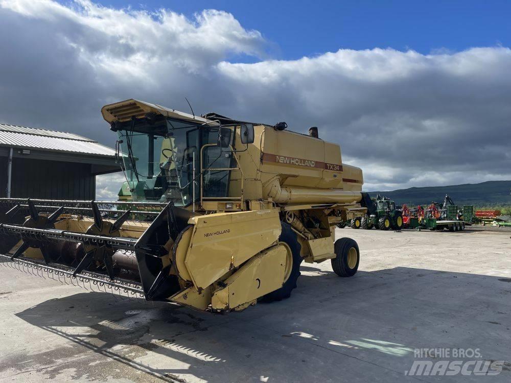 New Holland TX 34 Combine harvesters