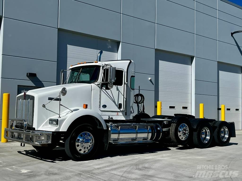 Kenworth T 800 Prime Movers