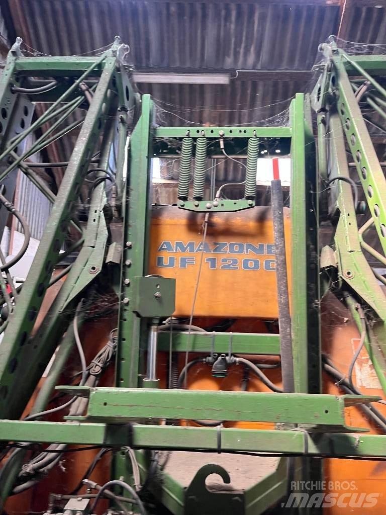 Amazone UF 1200 Mounted sprayers