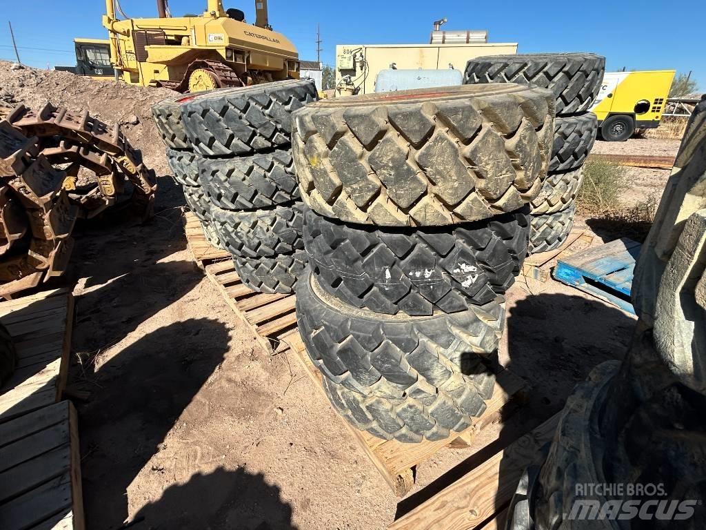 Bobcat 12x16.5 Tires Tyres, wheels and rims