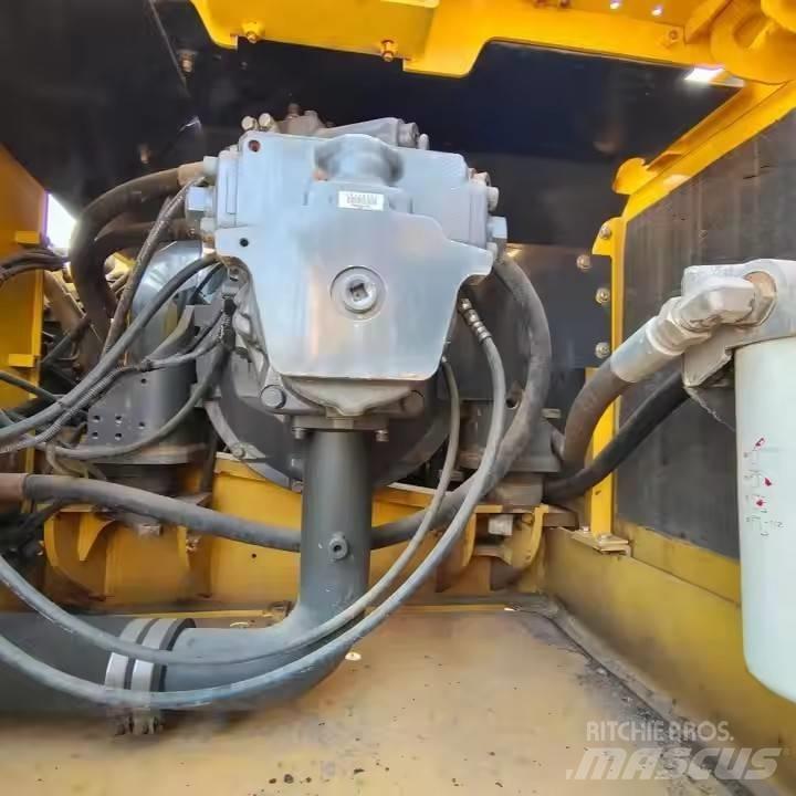 Komatsu PC360 Crawler excavators