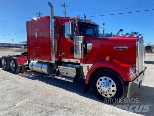 Kenworth W900L Prime Movers