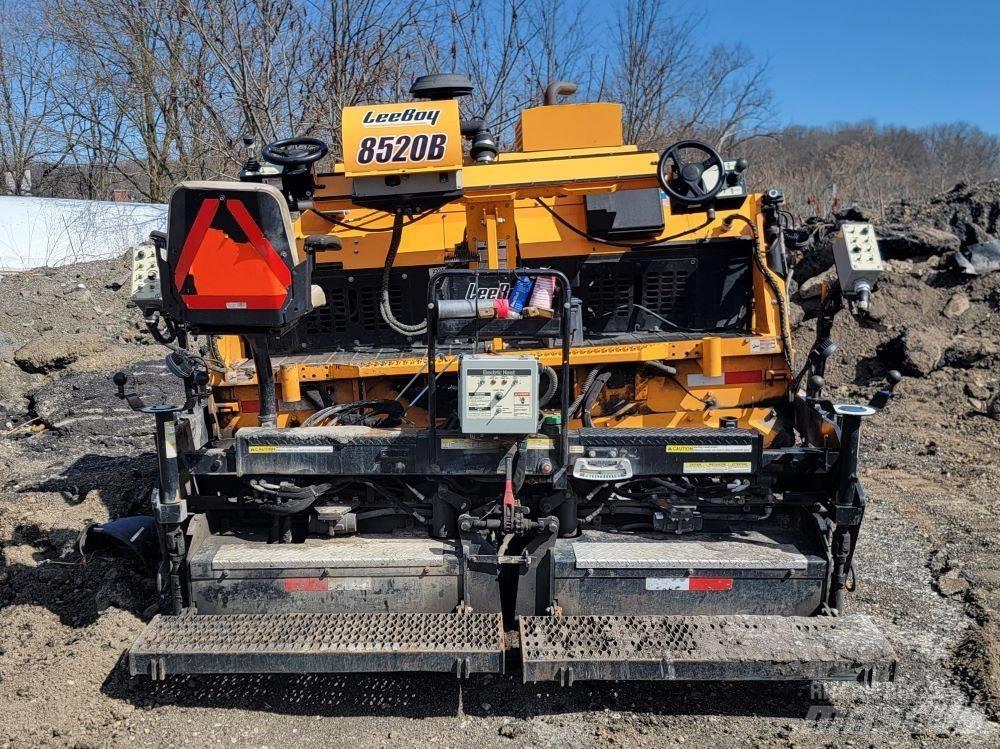 LeeBoy 8520B Asphalt pavers