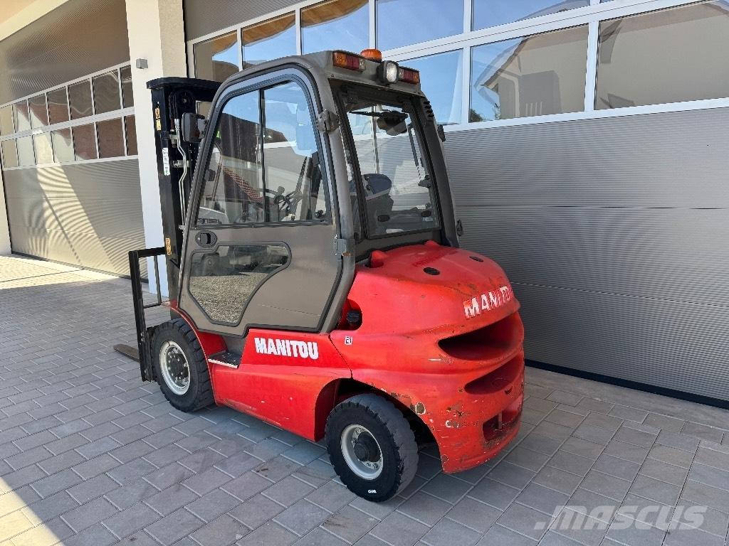 Manitou MI 25 Diesel trucks