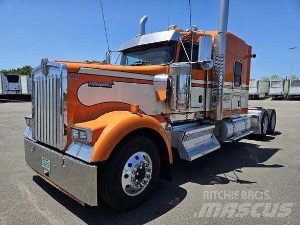 Kenworth W900 Prime Movers