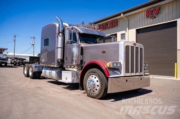 Peterbilt 389 Prime Movers