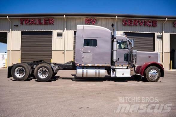 Peterbilt 389 Prime Movers