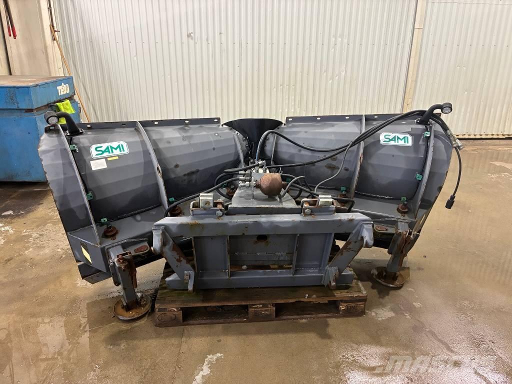 Sami VM 2400 Snow groomers