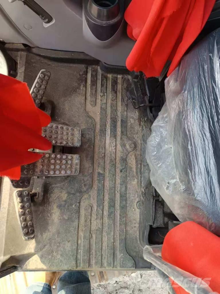 Hitachi ZX 70 Mini excavators  7t - 12t