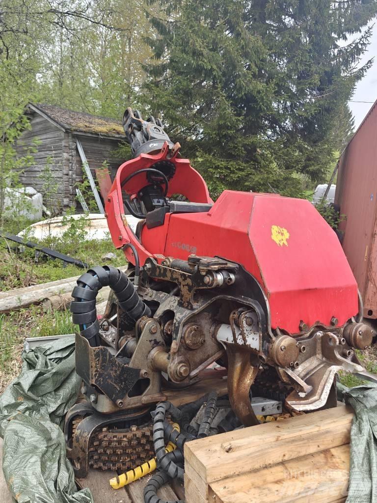 Komatsu C 93 Harvester heads