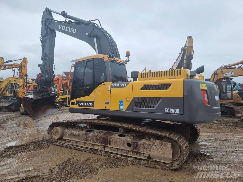 Volvo EC 250 D L Crawler excavators
