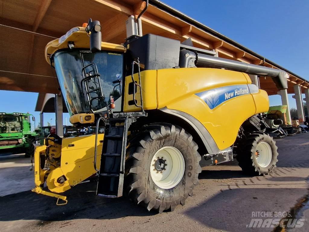 New Holland CR 9060 Combine harvesters