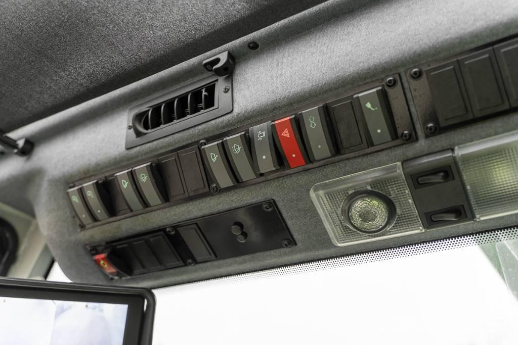 Sennebogen 821 E Wheeled excavators