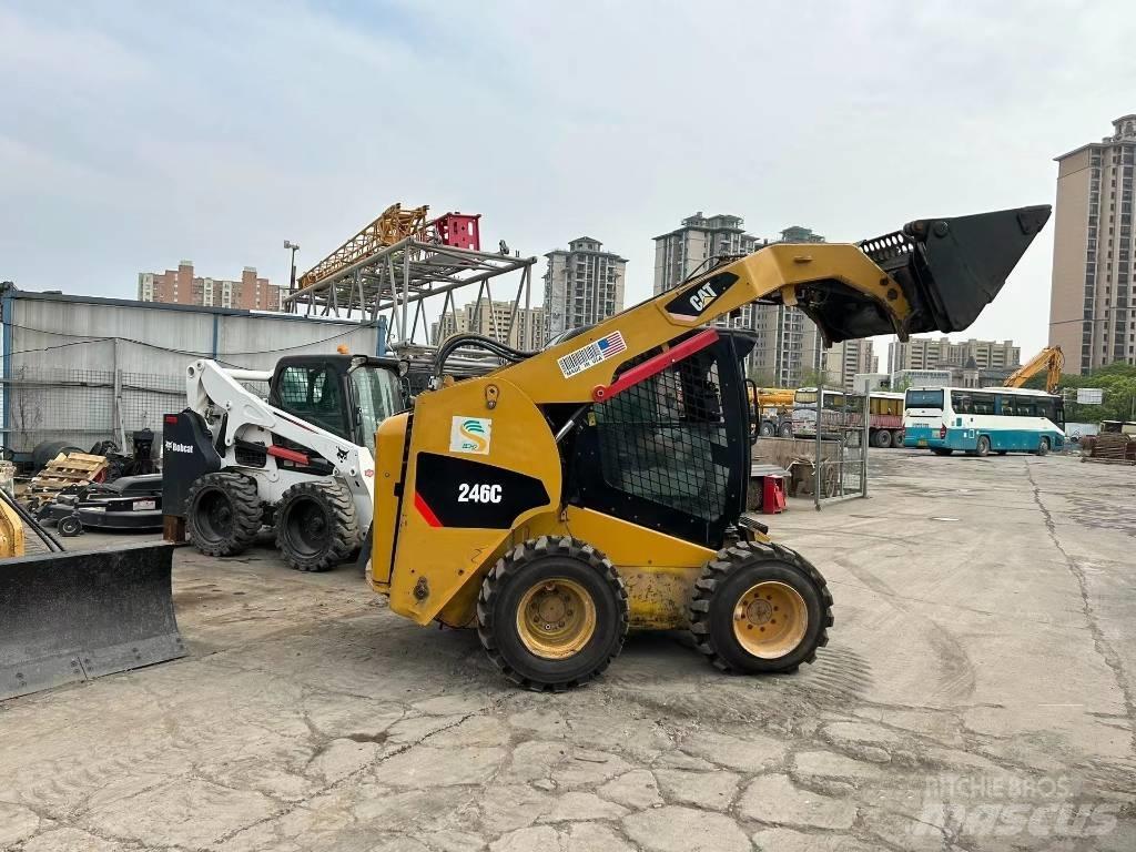 CAT 246 C Skid steer loaders