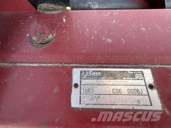 Case IH 1063 Combine harvester heads