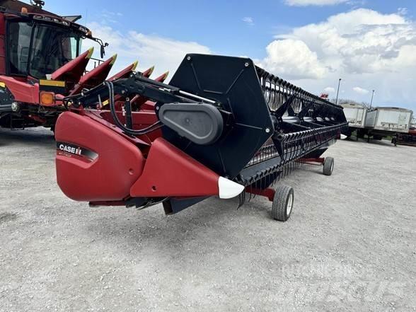 Case IH 3020 Combine harvester heads