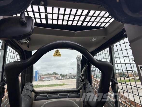 CASE SR220 Skid steer loaders