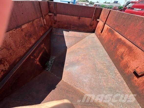J&M 250 Grain / Silage Trailers