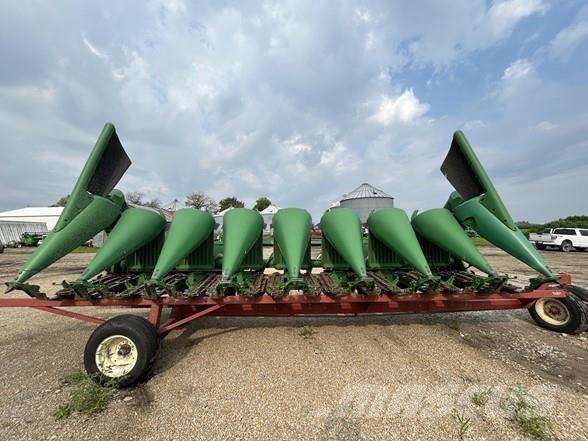 John Deere 893 Combine harvester heads