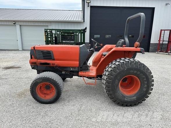 Kubota L4200 Tractors