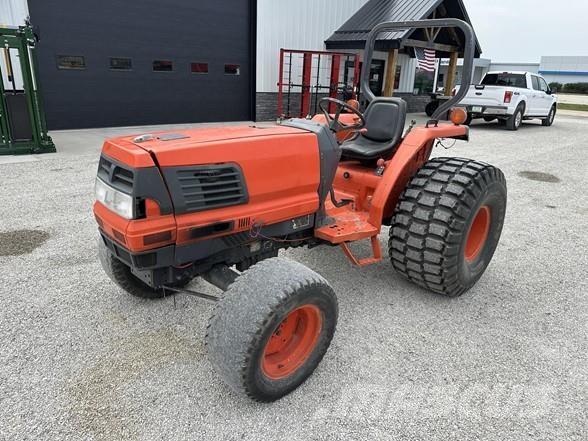 Kubota L4200 Tractors