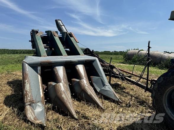 New Idea 330 Combine harvester accessories