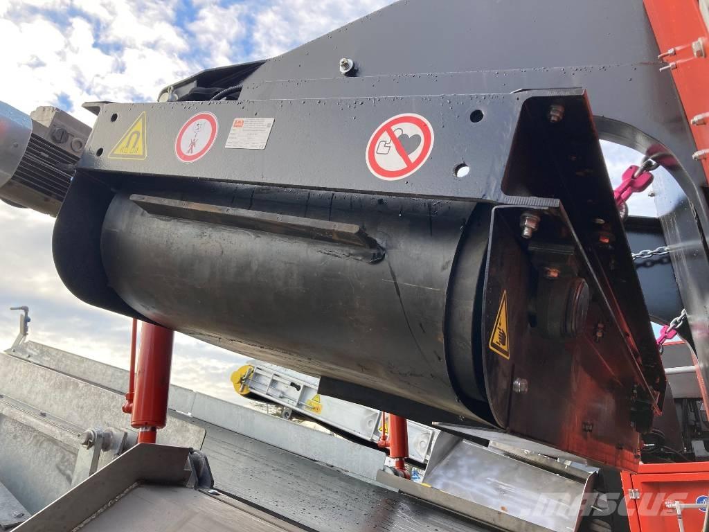 SBM Jawmax 200 Mobile crushers