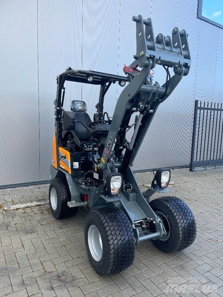 GiANT G1500 X-tra Multi-purpose loaders
