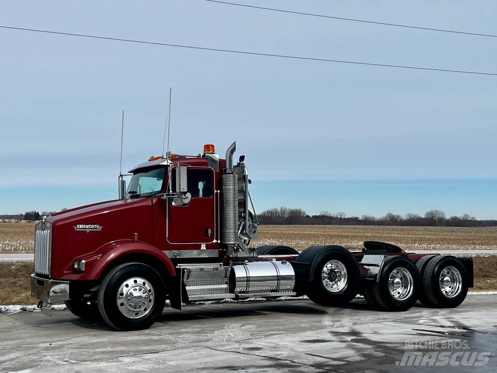 Kenworth T 800 Prime Movers