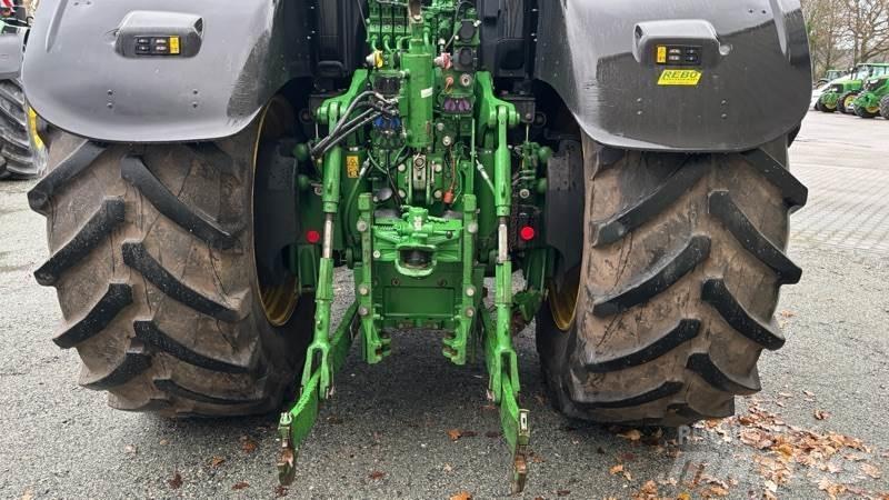 John Deere 6230 R Tractors
