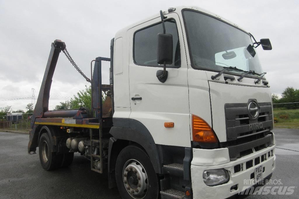 HINO 700 Skip bin truck