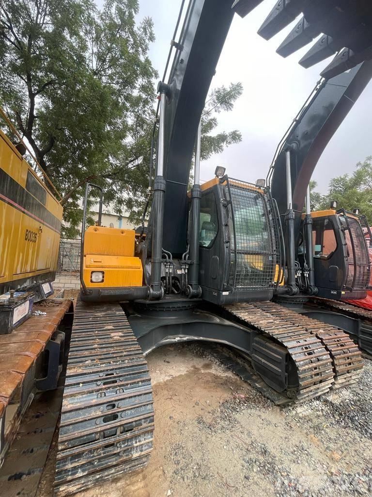 Hyundai R210 Crawler excavators