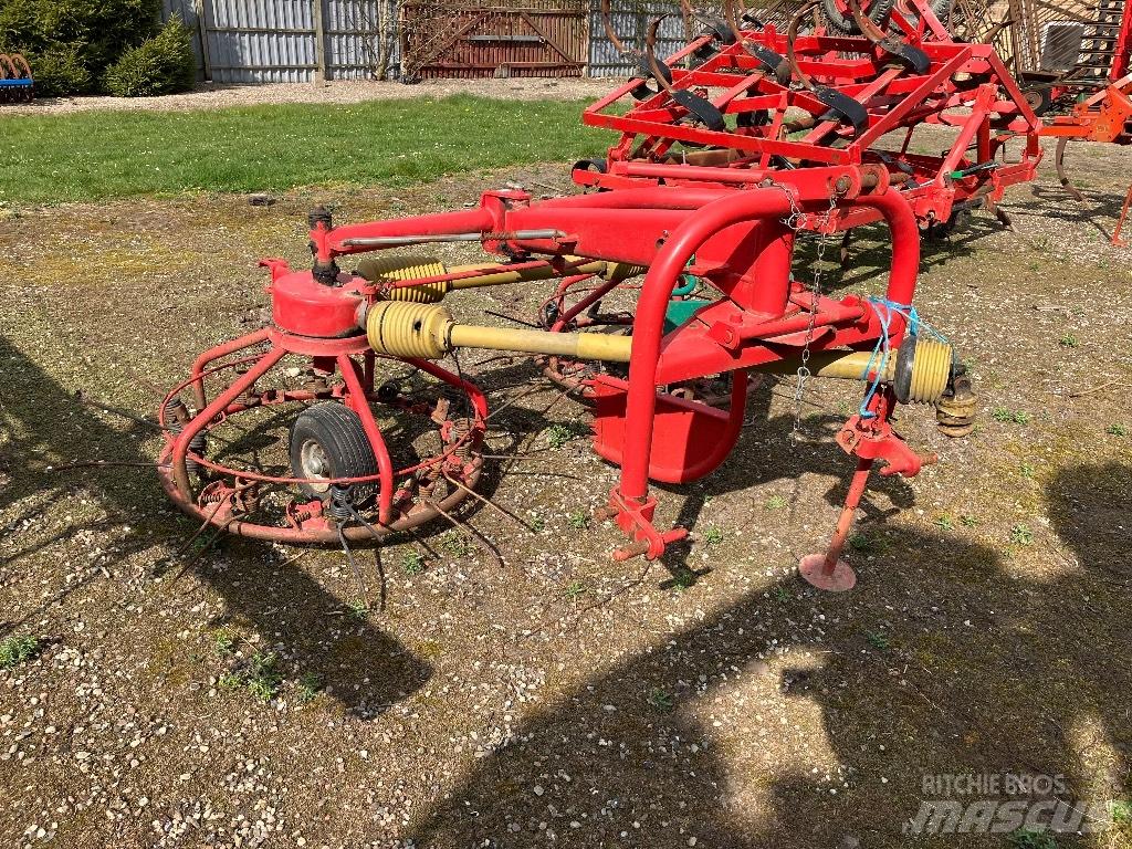 Kverneland 9360 Rakes and tedders
