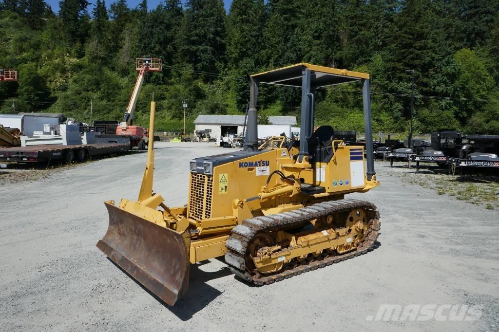 Komatsu D21A-8 Crawler dozers
