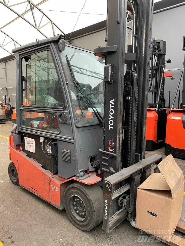 Toyota 8FBMT35 Electric forklift trucks