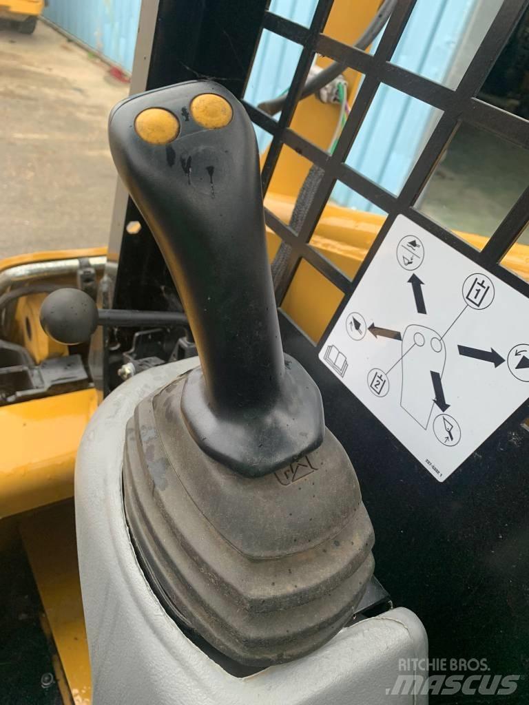 CAT 216 B 3 Mini loaders