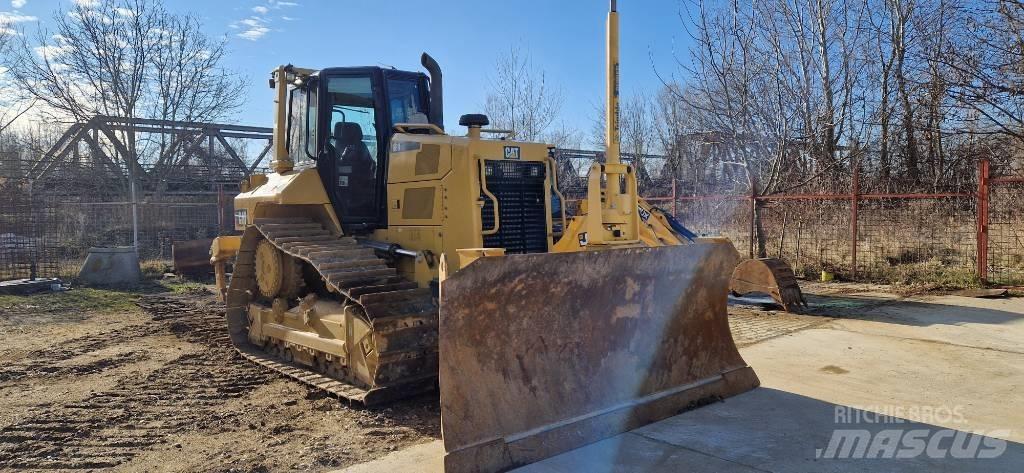 CAT D 6 N XL Crawler dozers