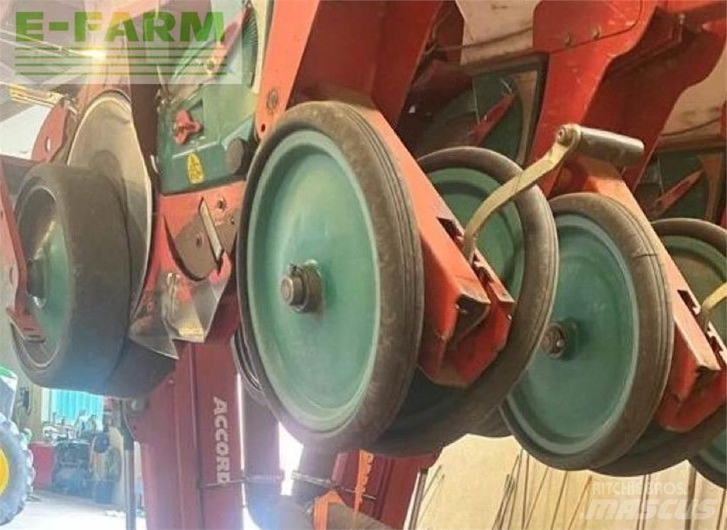 Kverneland Optima Sowing machines