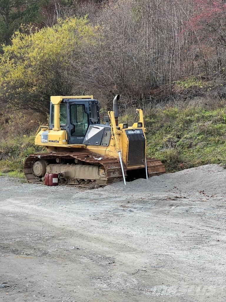 Komatsu D 65 PX Booms and arms