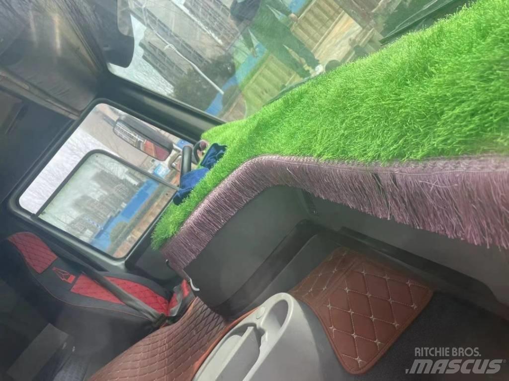 Howo 371 8x4 Tipper trucks
