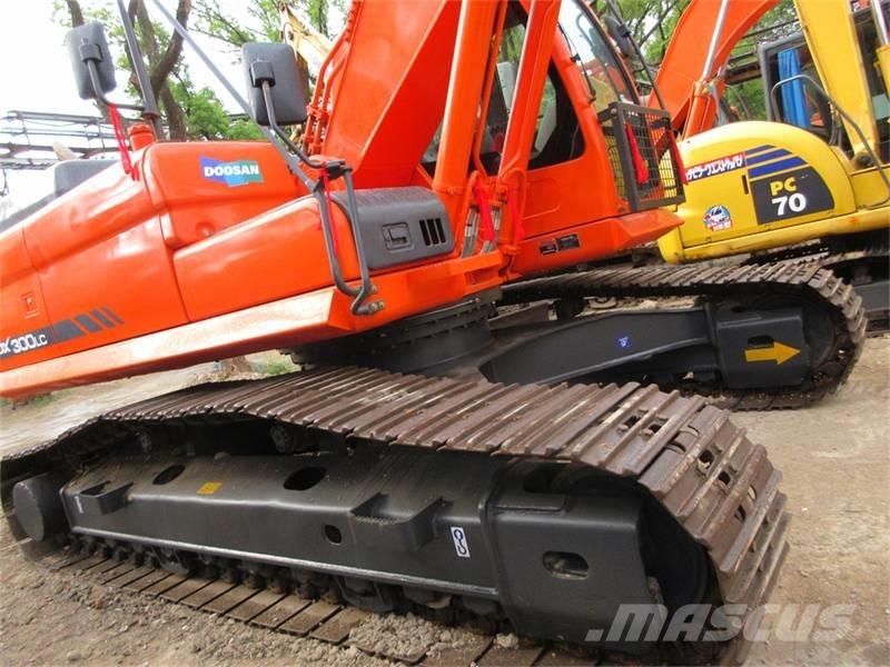 Doosan DX 300 Crawler excavators