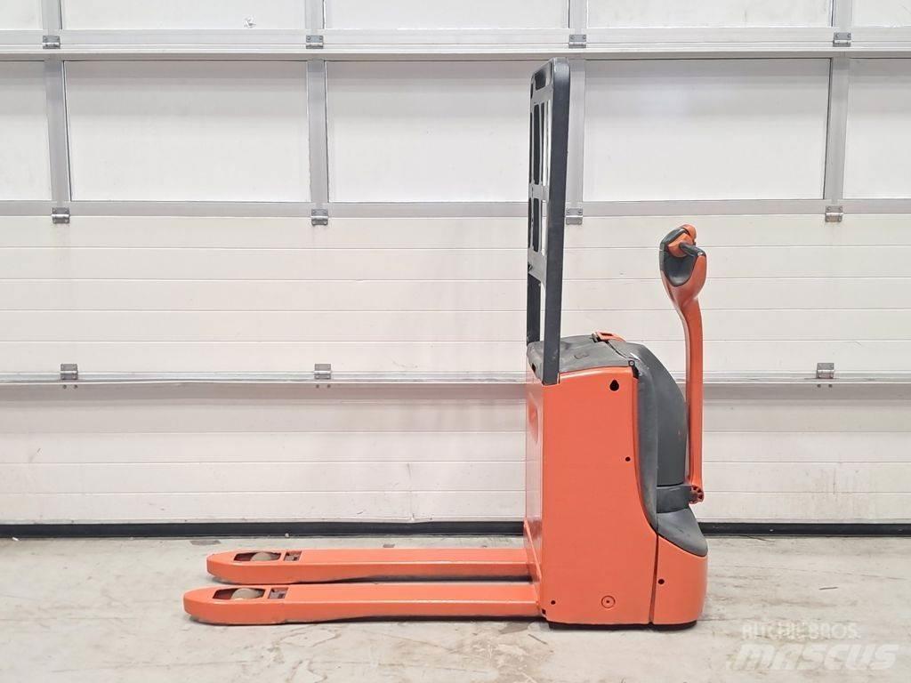 Linde T16 Low lifter