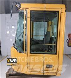 Volvo L 180 E Cab Cabins and interior