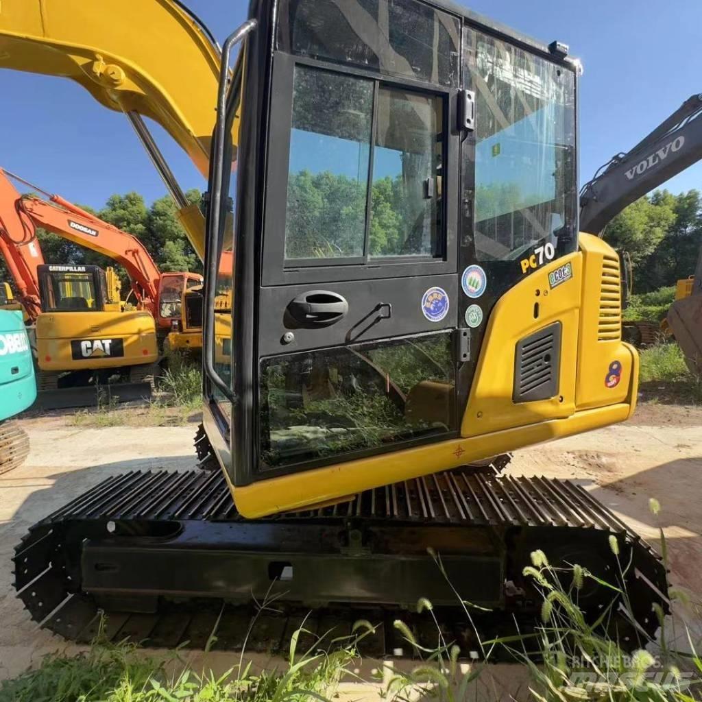 Komatsu PC 70 Crawler excavators